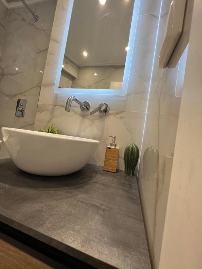 Apartment “plan B” Athens